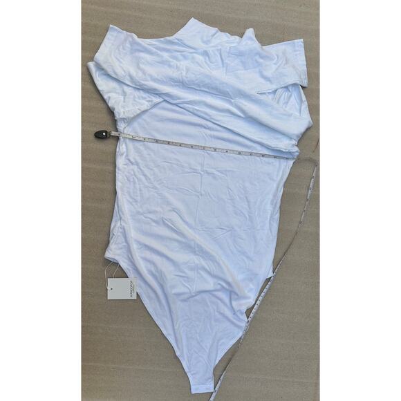 NWT Mangopop White Long Sleeve Turtleneck Bodysuit Women’s Size L Snap Closure - Picture 3 of 5